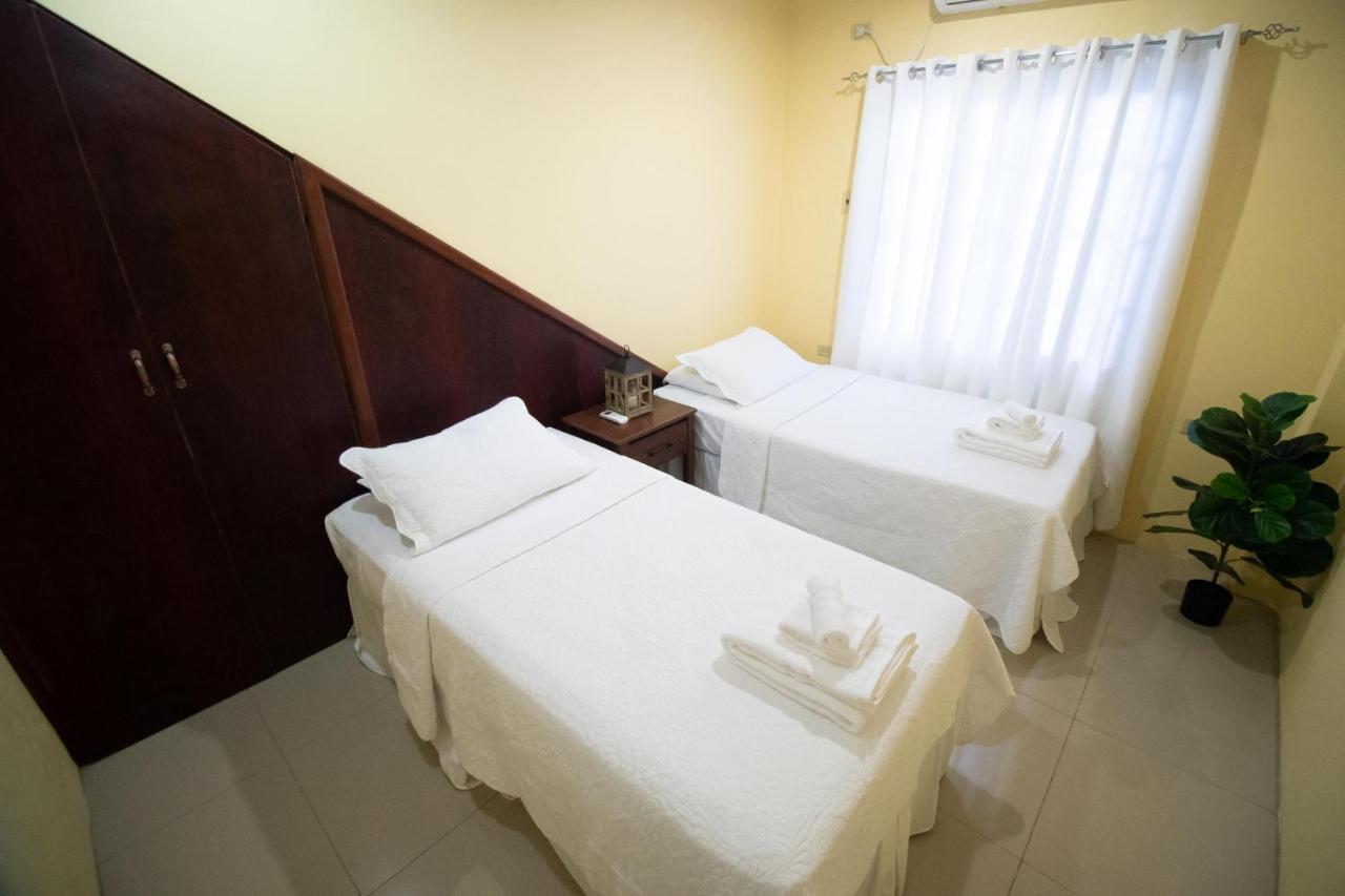 Stacys Place #1 2 Bedroom Apartment Port of Spain Buitenkant foto